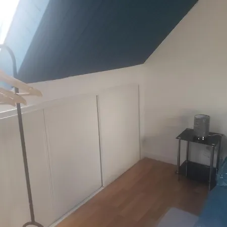 Les Hirondelles A 5 Mn De L' Aeroport Séjour chez l'habitant Beauvais