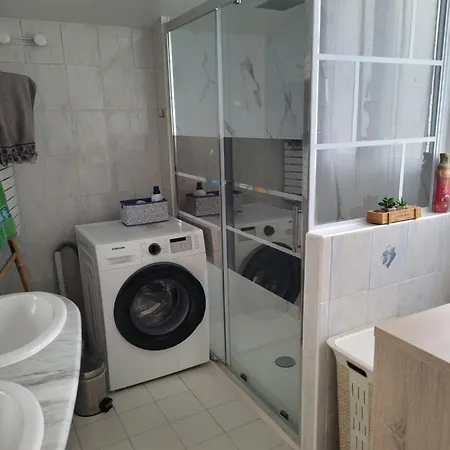 Les Hirondelles A 5 Mn De L' Aeroport * 博韦